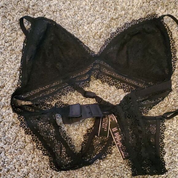 BRAND NEW VS bralette - Picture 3 of 5